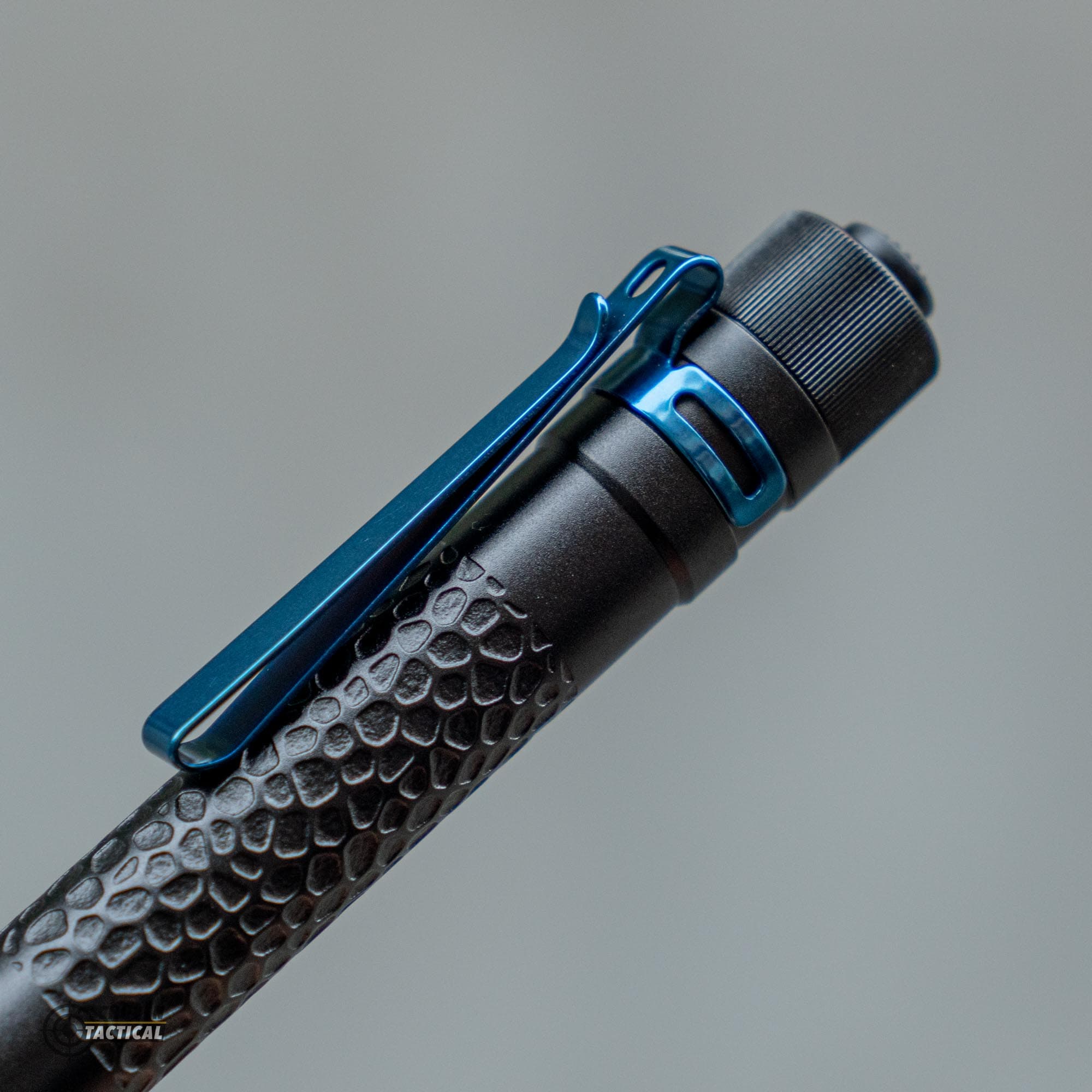 Den Pin Olight i5T Plus Pebble