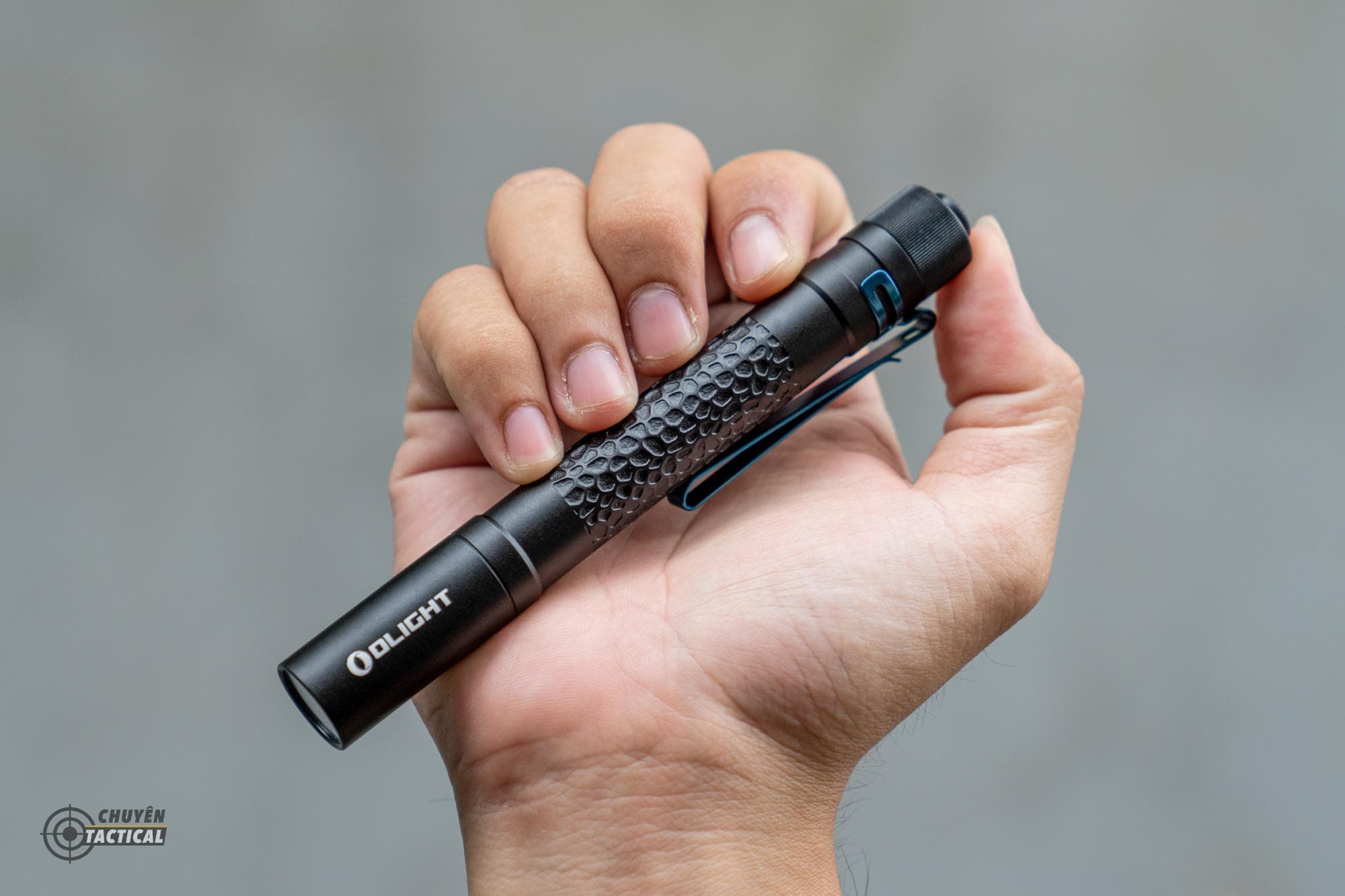 Den Pin Olight i5T Plus Pebble