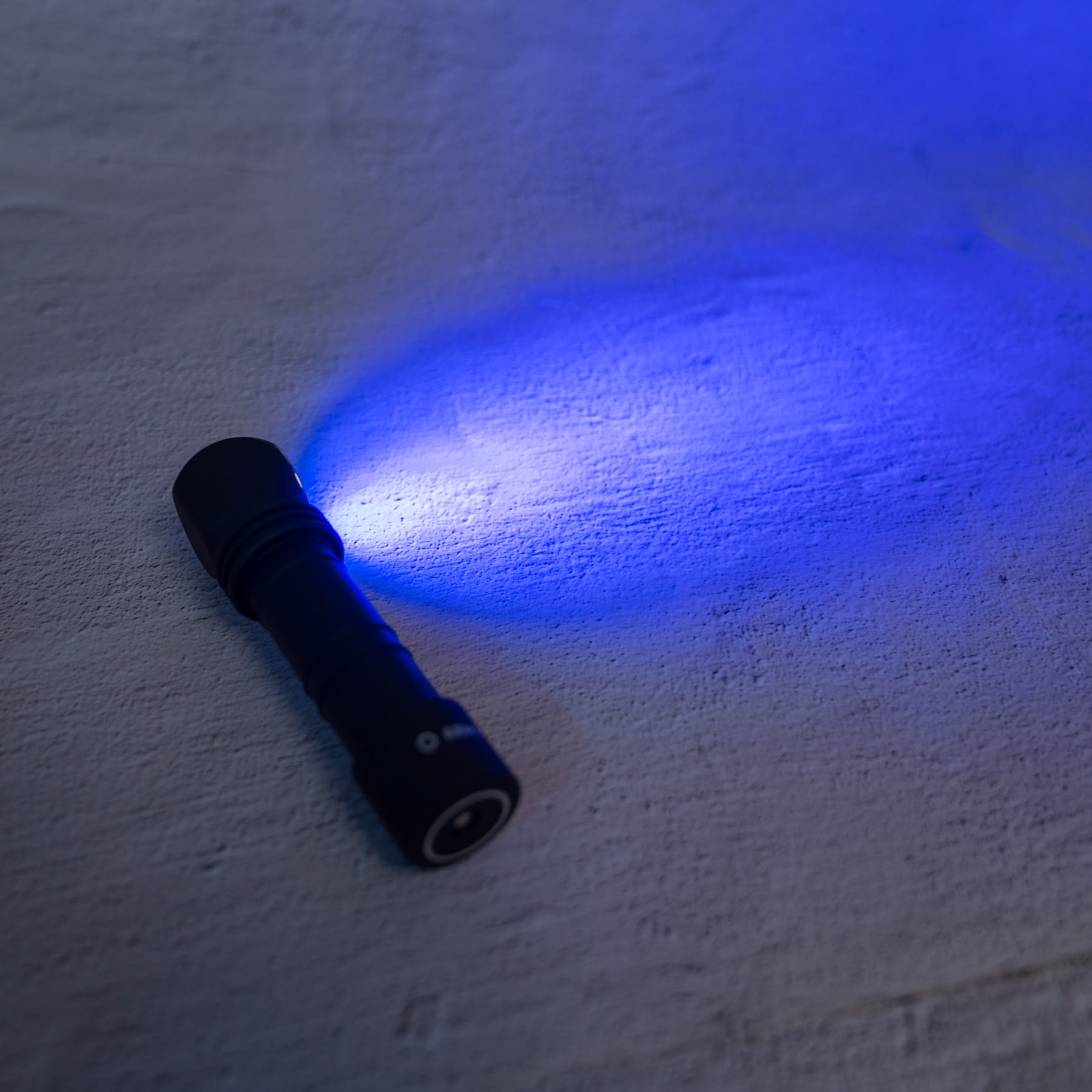 Den Pin Armytek Wizard C2/WUV