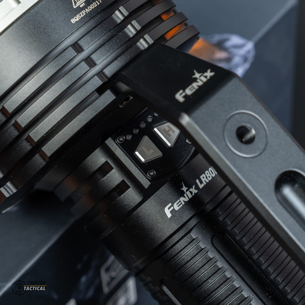 Hình ảnh đặc tả đèn pin Fenix LR80R