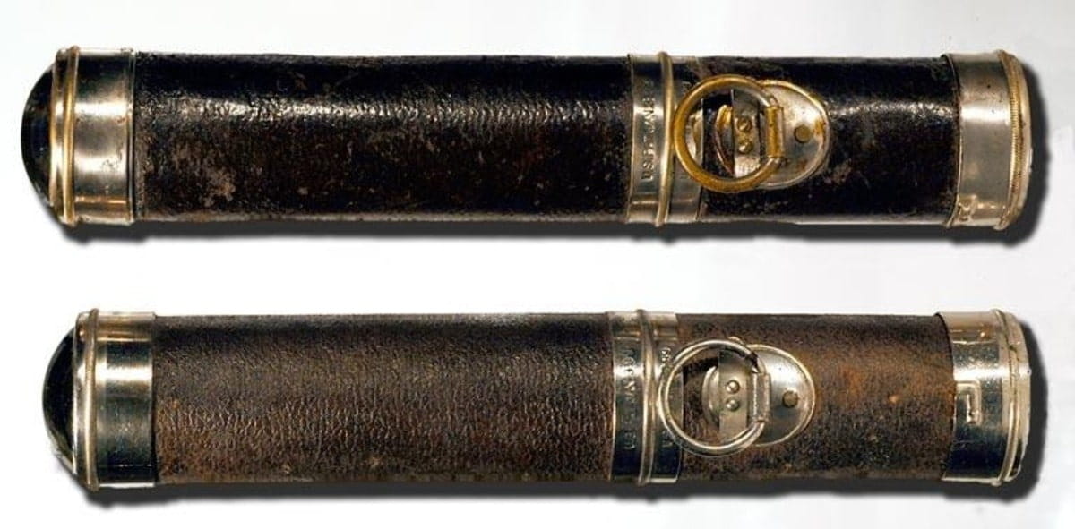 chiếc đèn pin đầu tiên