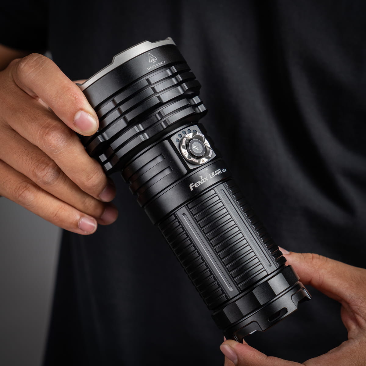 Đèn pin cao cấp LR40R V2.0