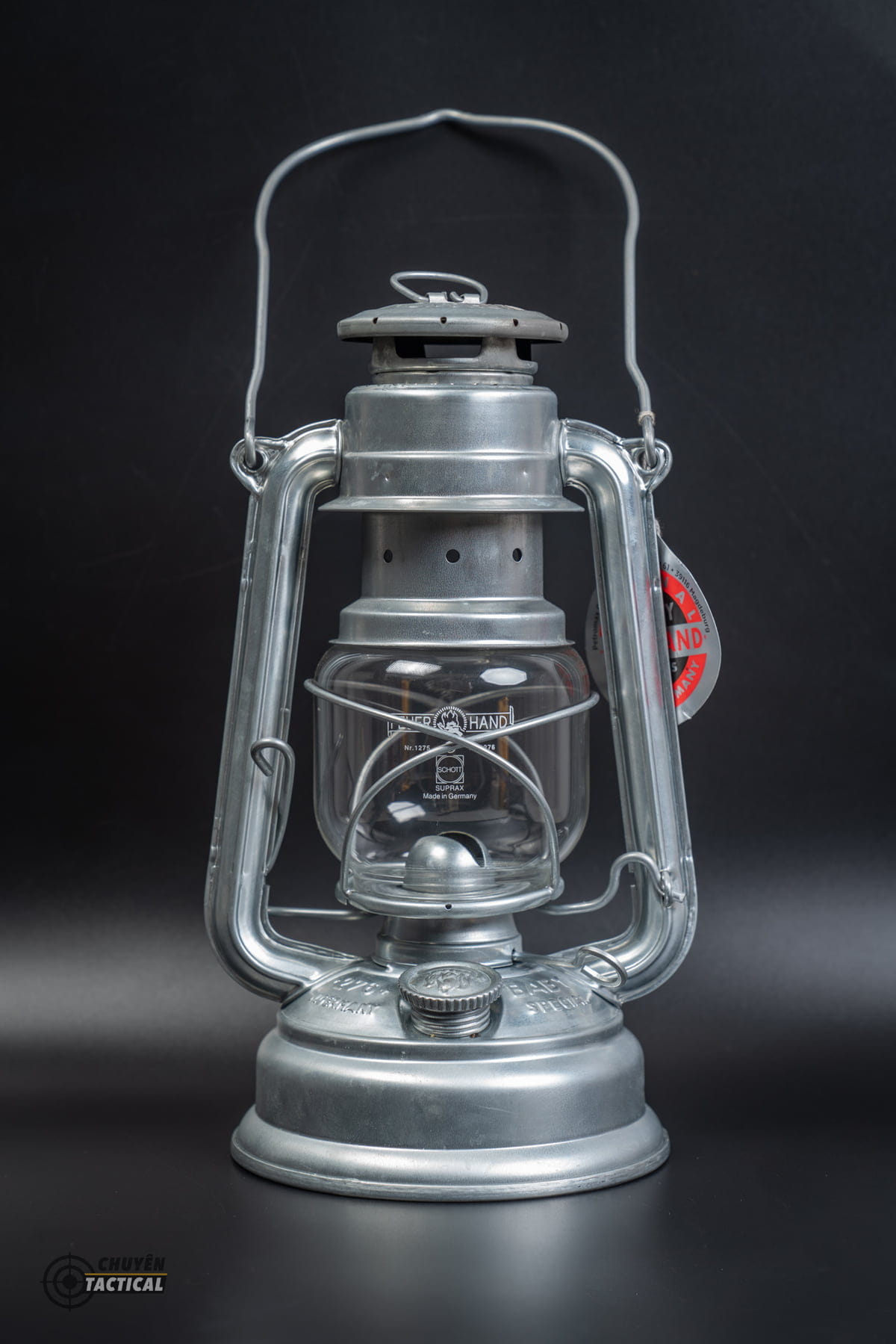 Đèn bão, đèn dầu cắm trại Feuerhand Hurricane Lantern Baby Special 276