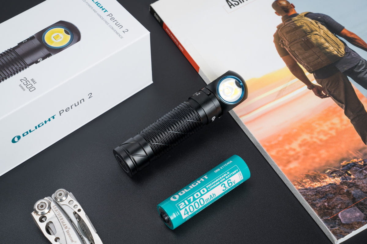 Đèn pin gù siêu sáng Olight Perun 2