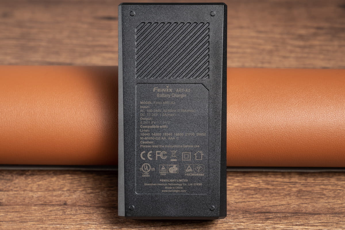 Hầu hết các bộ sạc pin rời chất lượng cao đều phải đáp ứng đầy đủ các tiêu chuẩn an toàn