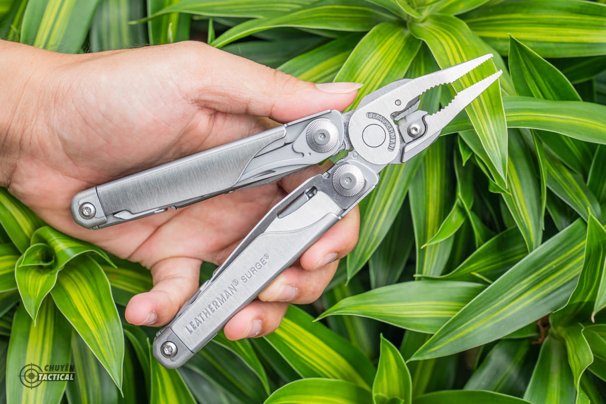 Kìm đa năng Leatherman Surge với 21 chức năng