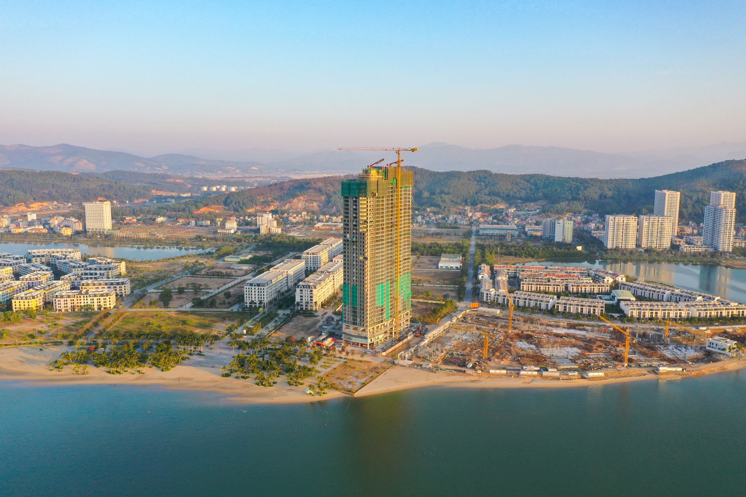 ALACARTE HẠ LONG