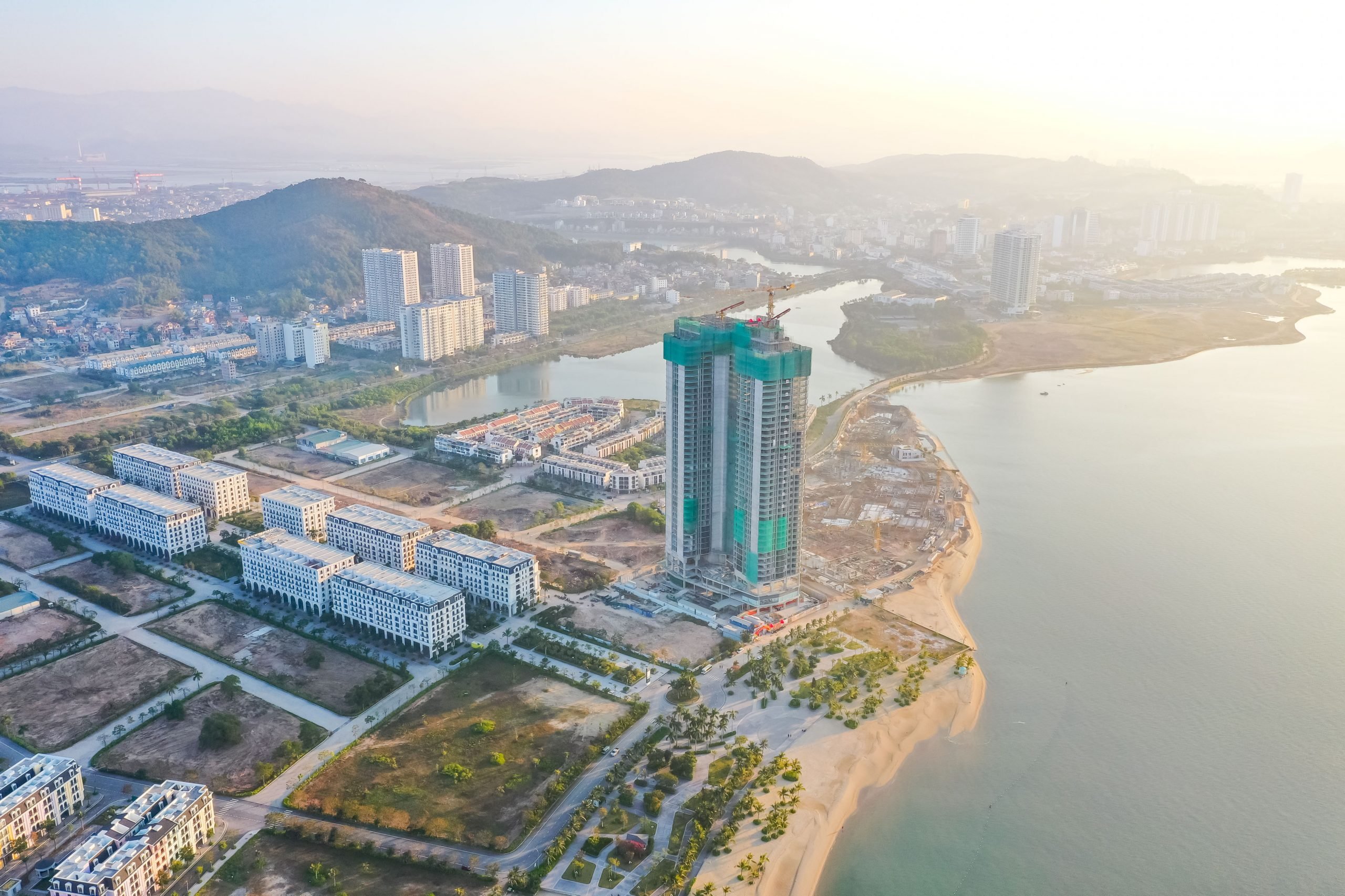 ALACARTE HẠ LONG