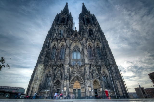AMSTERDAM – KOLN - BONN AMSTERDAM – KOLN - BONN