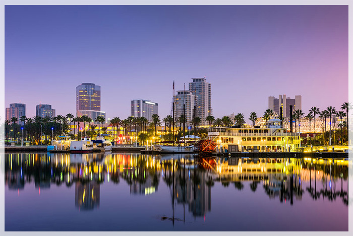 california-dang-dan-bi-lun-xuong