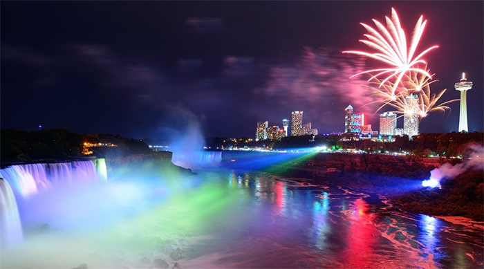 Khám phá phong tục đón tết của người dân Canada